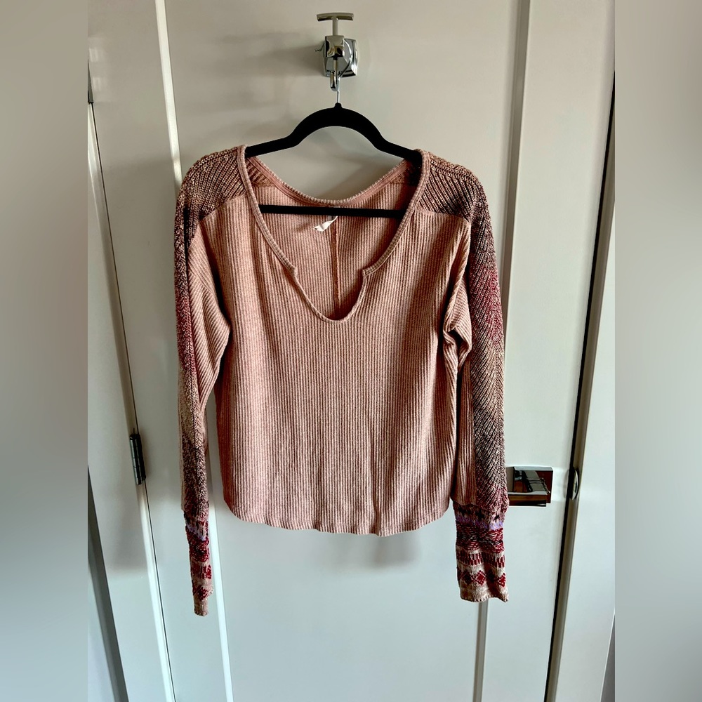 Daily Practice Contrast Sleeve Top